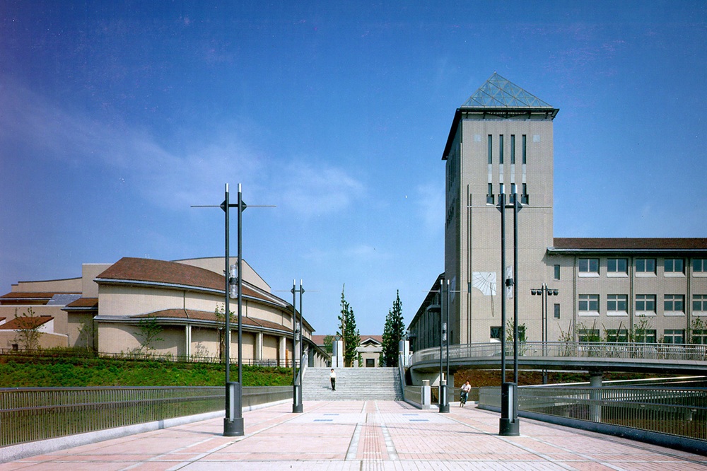 東京都立大学